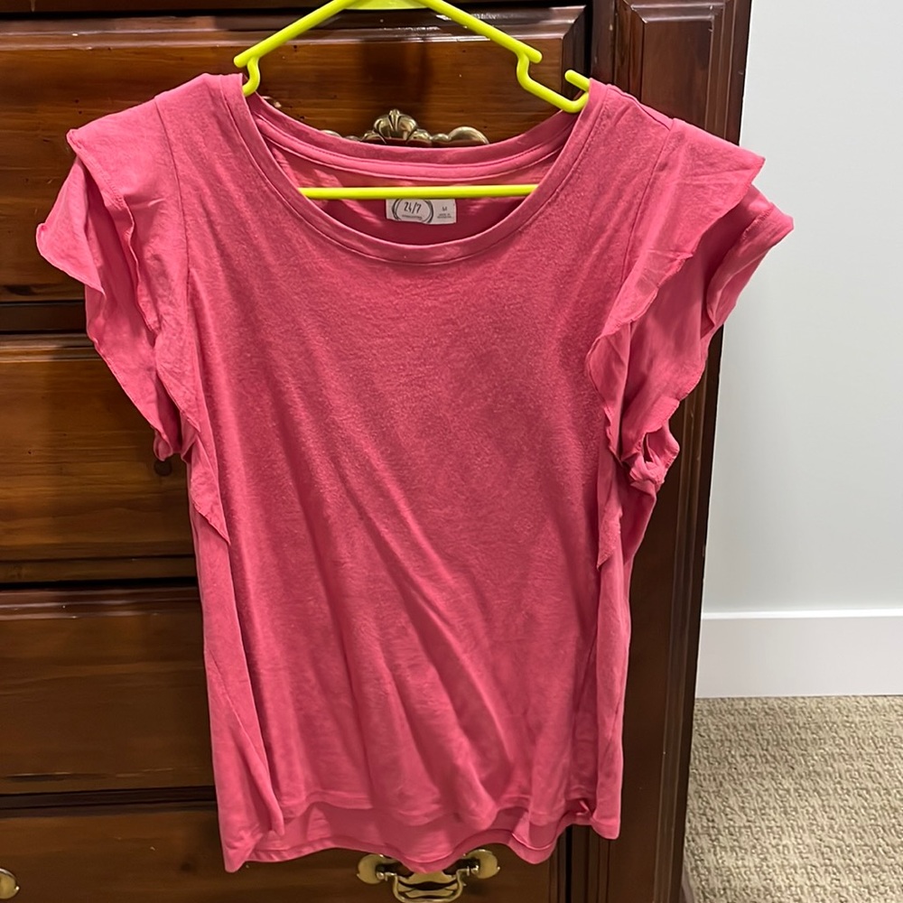 Maurice’s pink top with ruffle cap sleeves